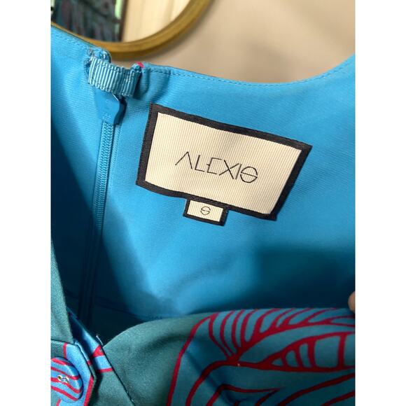 Alexis Top and Skirt Set size XS/S - Picture 5 of 7